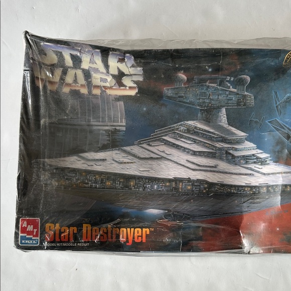 Star Wars Star Destroyer Model Kit - new in box - Picture 1 of 6